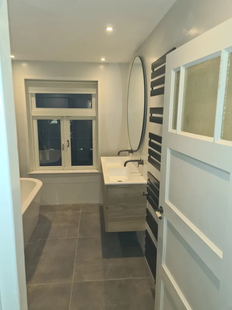 R. van Leeuwen Timmerwerken projecten Badkamer Stevinstraat 3